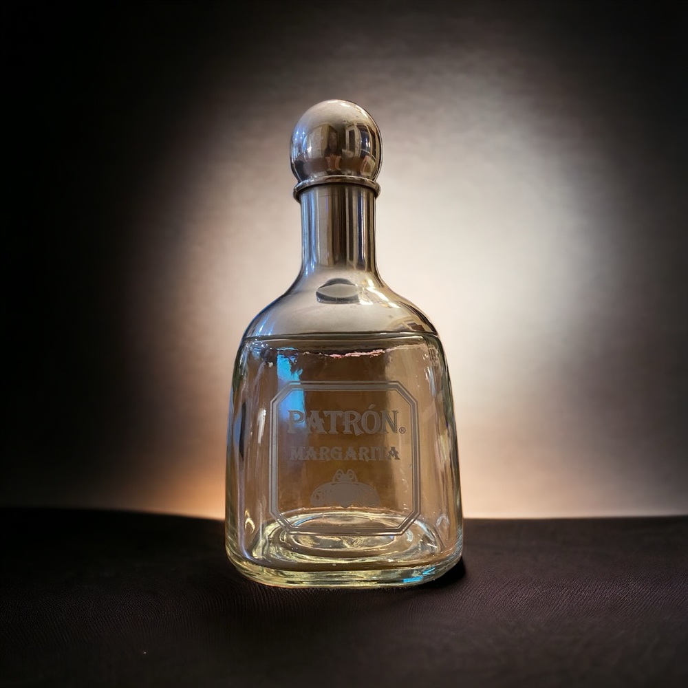PATRON Tequila Margarita Shaker Glass Bottle 18oz Chrome Cocktail Mixer